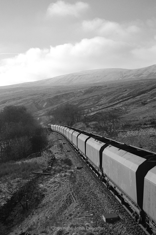 10.2.12 - 66168 6E85 Hunterston - Drax, Angerholme B&W - Angerholme