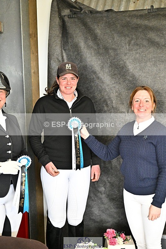 260214-130459-03856 - Cls 15 Medium Silver Presentations