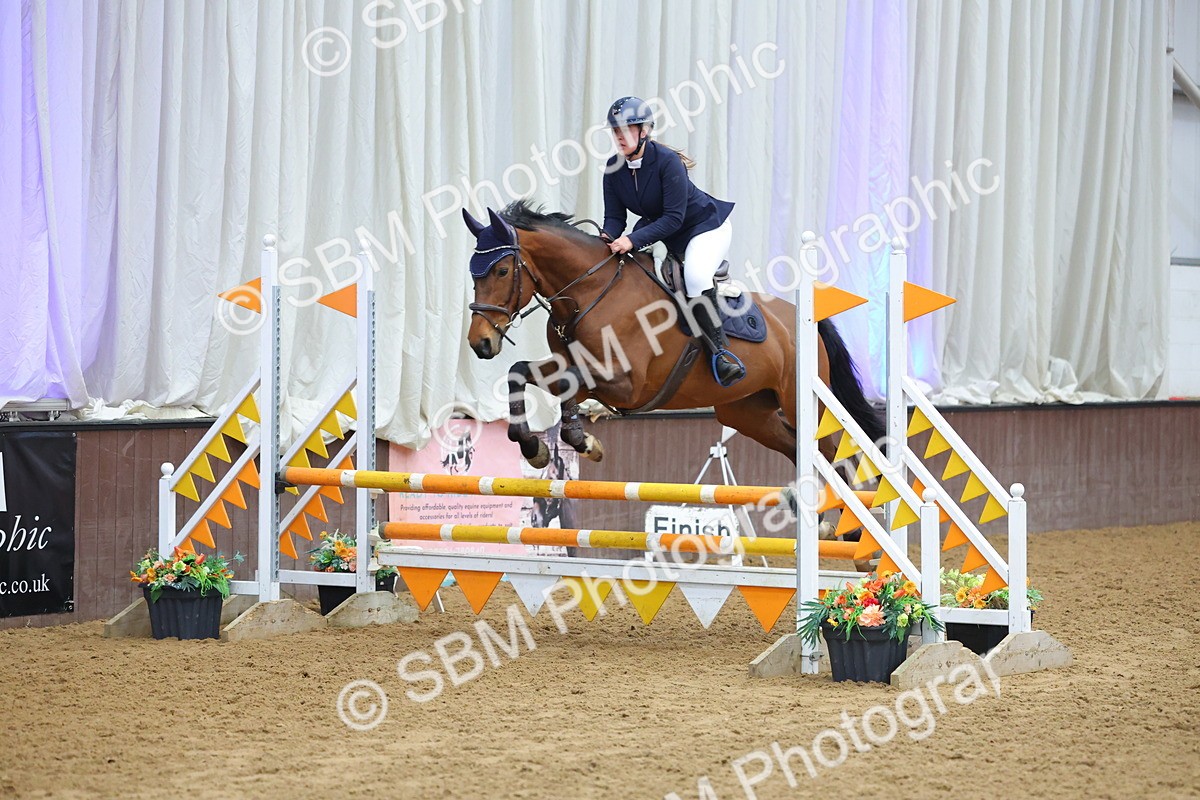 SBM_009741 - Class 20 - Senior British Novice/ 90cm Open - First Round (0.90m)