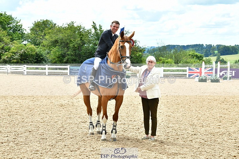 230721A-145153-07118 - Cls 22, 1 Star Gold 1.30m