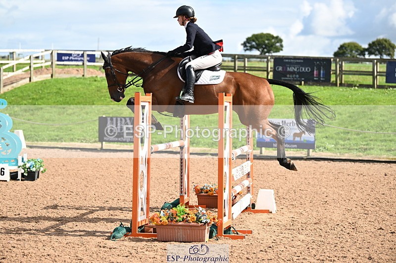 240912A-112453-00563 - Cls 2 Snr Newcomers