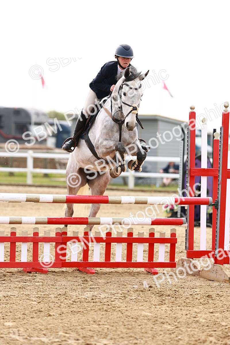  - Class 17 - Senior 1.05m