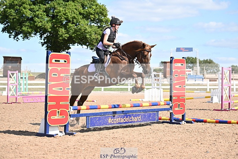 250821B-153152-00566 - Group B - Danielle