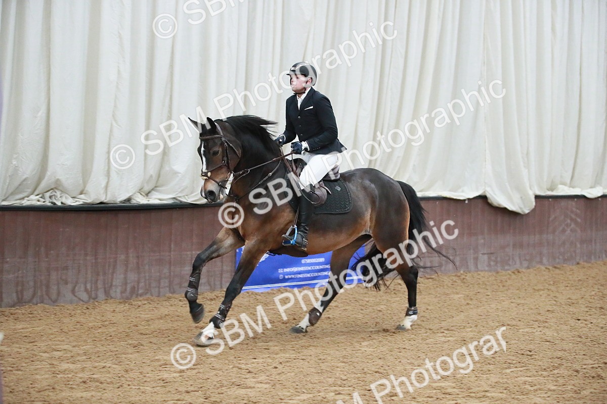 SBM_001037 - Class 4 - Senior Newcomers - 1.10m Open