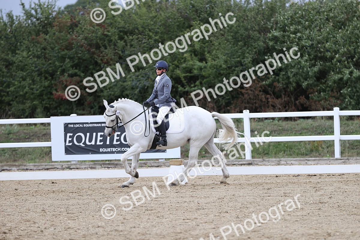 SBM_004285 - Class 9 - Novice 3 Champs