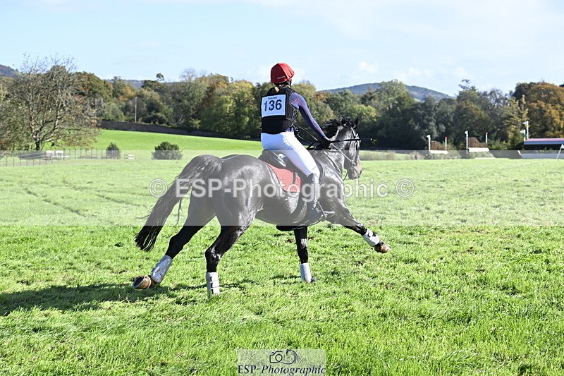 251024A-124307-11251 - B-136-Sophie.Jackson