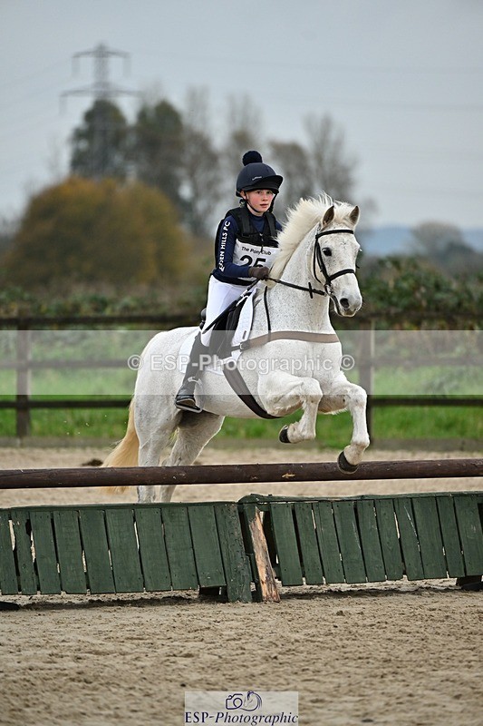 241110-150509-01201 - 70-75cm Arena Eventing