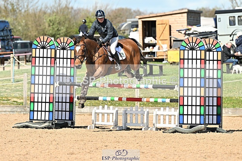 250416-150924-01621 - Cls 6 Foxhunter and 1.20m