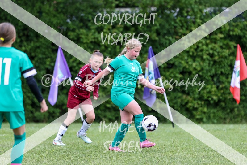1DX31834 - Covingham Park V Tadpole Farm