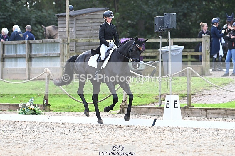 231019-144601-04266 - 056-WILLOW.BDA-Lisa.Maynard-DR