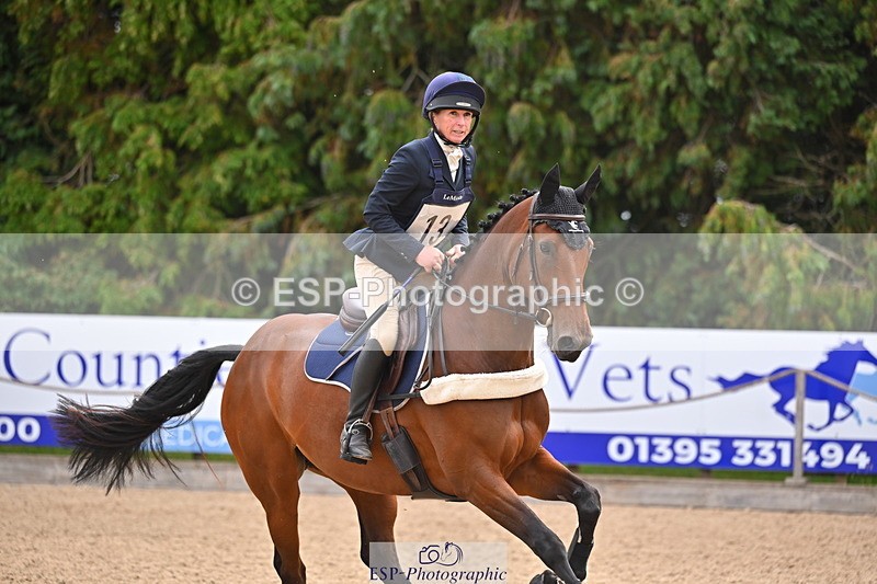 250802A-101740-00481 - A-013-Fiona.Jones-ABBY.VD.BERGHOEVE.Z