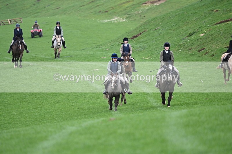 WJ6_9303 - Line Three