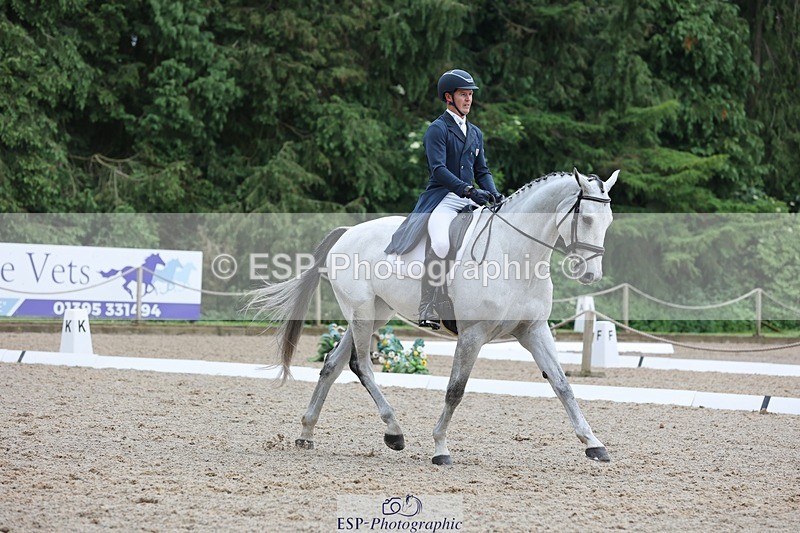 240523-093315-03150 - 207-IE_MR_MCGREGOR-Will_Furlong