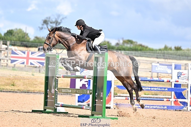 260819-143731-01156 - Cls 6 Foxhunter and 1.20m
