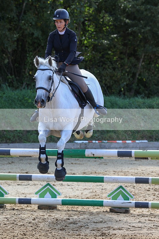 3E7A1126 - Class 4: Senior British Novice/90cm open