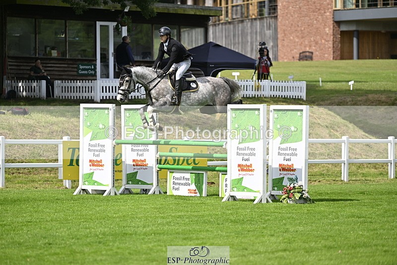 250613A-102136-00404 - Cls 1 Snr Newcomers and 1.10m Open