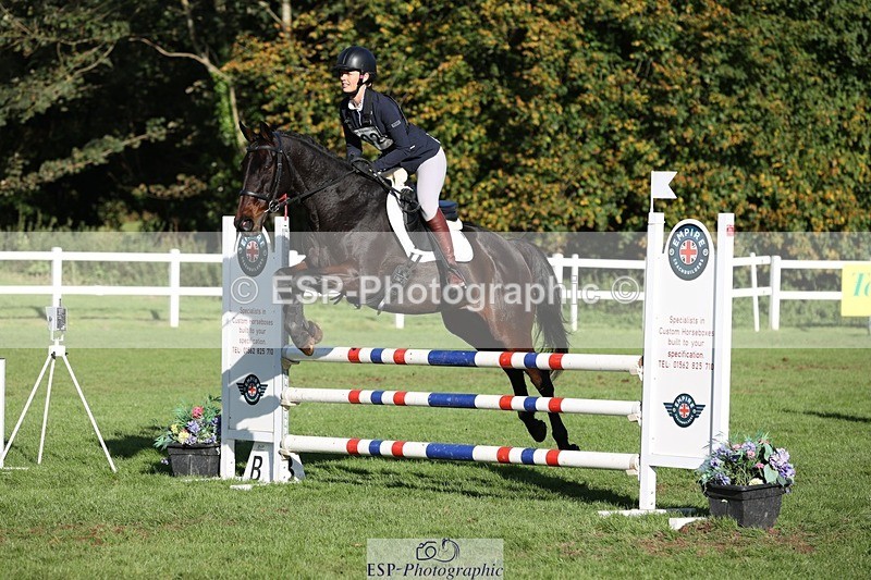 231022-151739-29714 - 502-REBEL.ON.THE.RUN-Ida.Strandberg-TrotUp+SJ