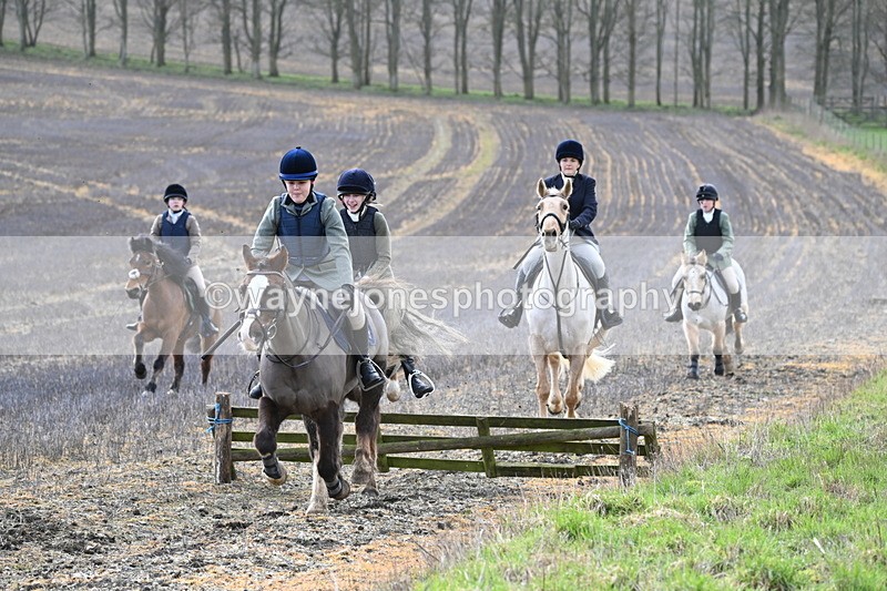 WJ6_8675 - Meet & Line One