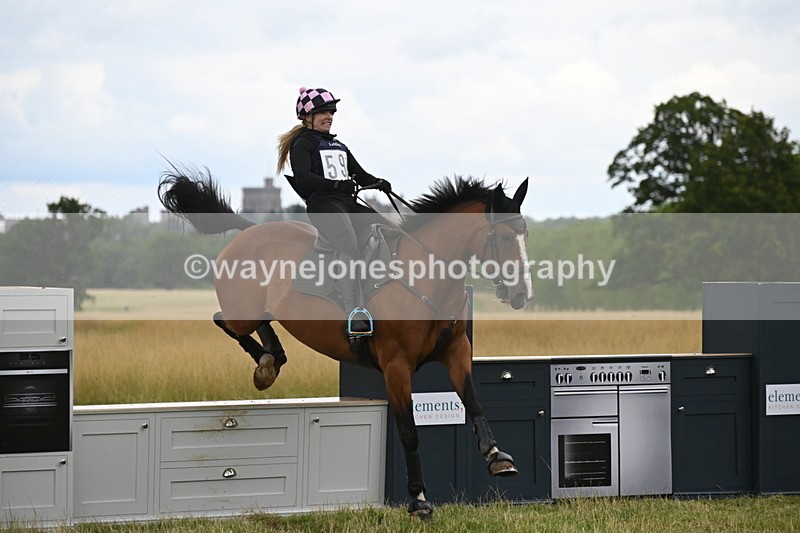 WJ6_4837 - Time at Jump 13:04 to 13:34