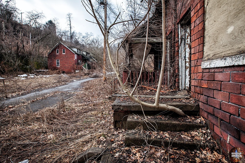 Abandoned Lincoln Way (Clairton, PA) | Front Steps - Lincoln Way