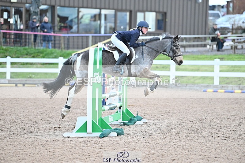 231119A-084400-04203 - Sun Cls 2 British Novice & 80cm Open