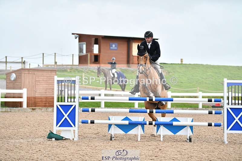 240124A-124529-00530 - Cls 3 Newcomers & 1.10m Open