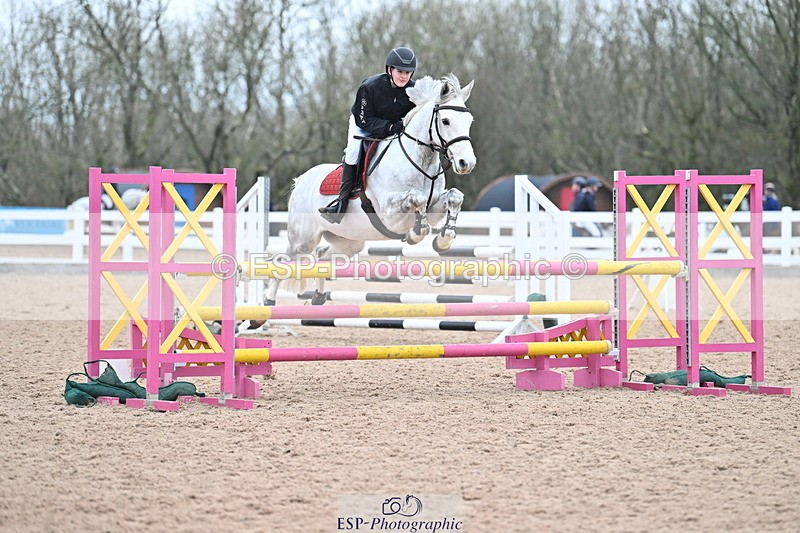 240128A-121338-00806 - Cls 4 Pony Newcomers and 1m Open