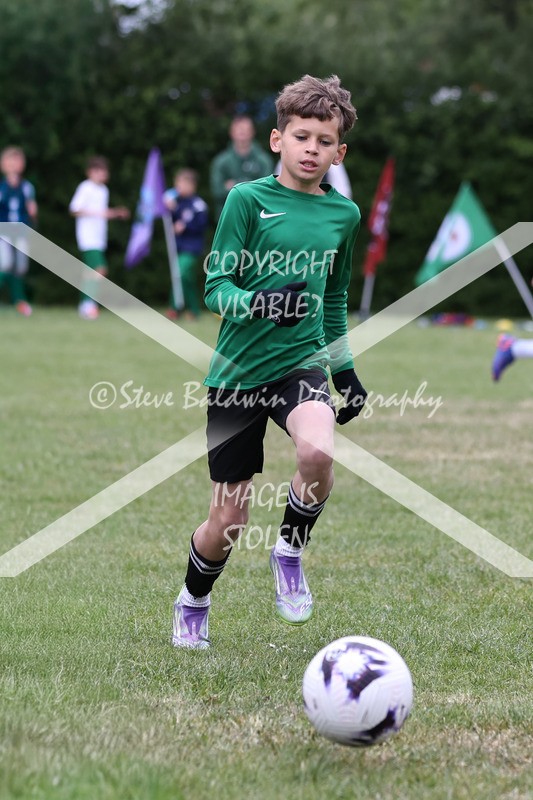 1DX32706 - The Croft V Tregoze