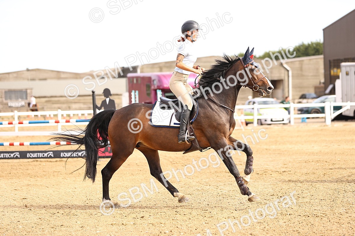 SBM_001586 - Class 6 - Senior Newcomers 1.10m