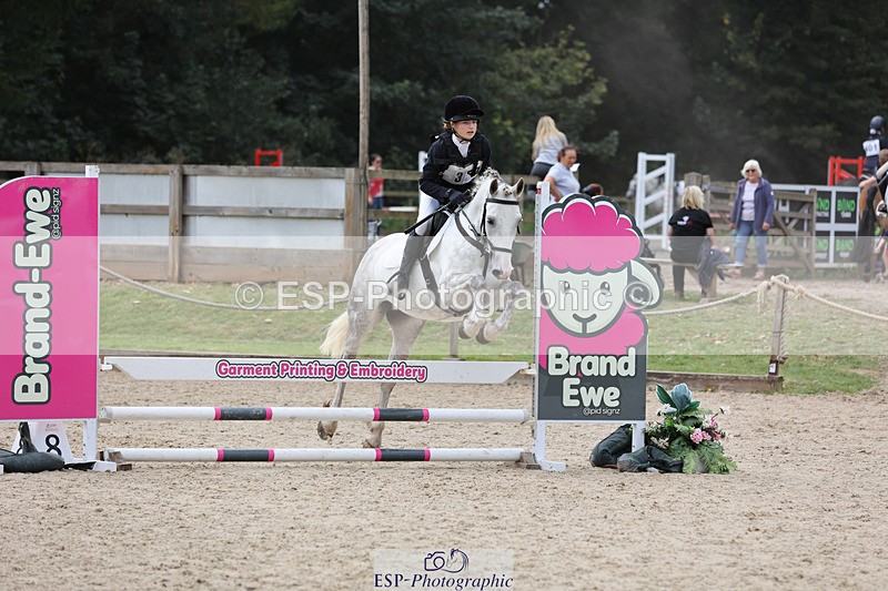 240823X-140140-18141 - 70cm R1 13.45 to 15.30