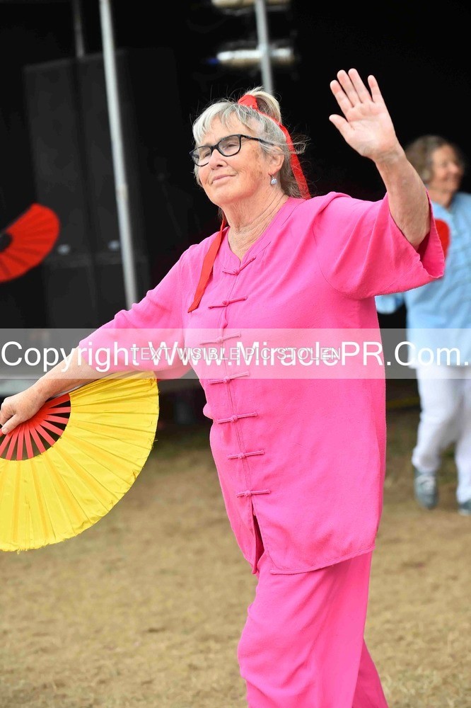 SH4_1621 - Tai Chi with Lisa Kay.