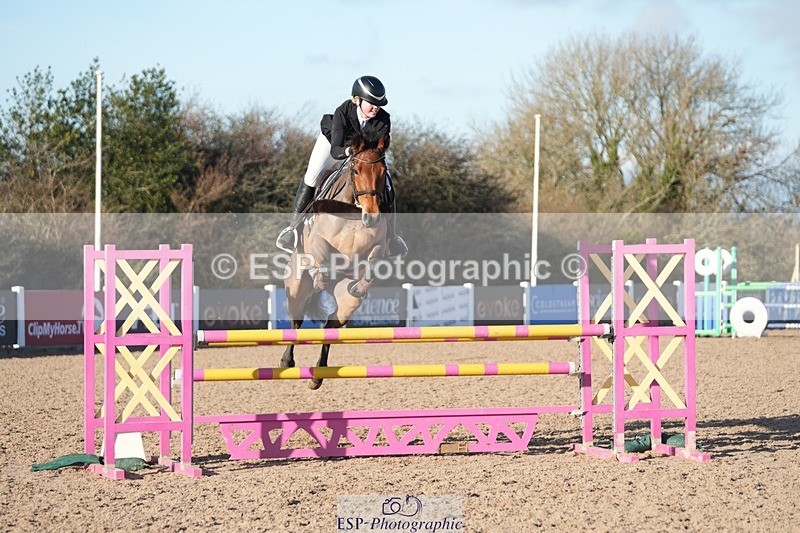 251130-132955-01251 - Cls 15 - 17 Children on Horses