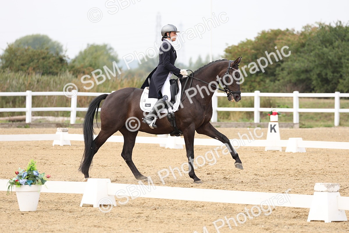 SBM_007583 - Class 9 - FEI INT I - 14.57-15.45