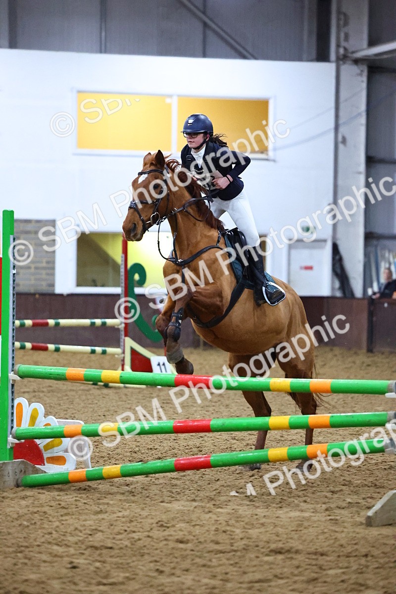 SBM_002623 - Class 6 - Holly & Ivy Stakes - 90cm