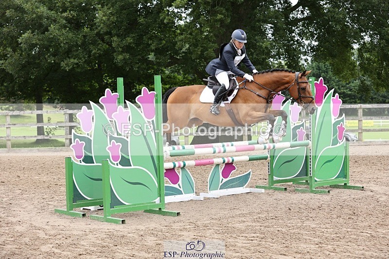 240803-105543-02073 - 025-Trilby_Crewes-WATERNISH_BRIDLE_LANE
