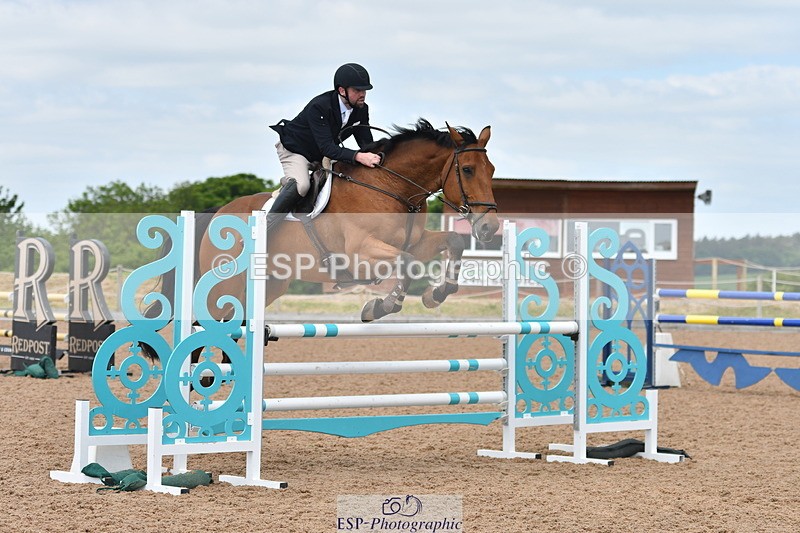 240609A-112403-04546 - Cls 17 Snr 1.05m Open