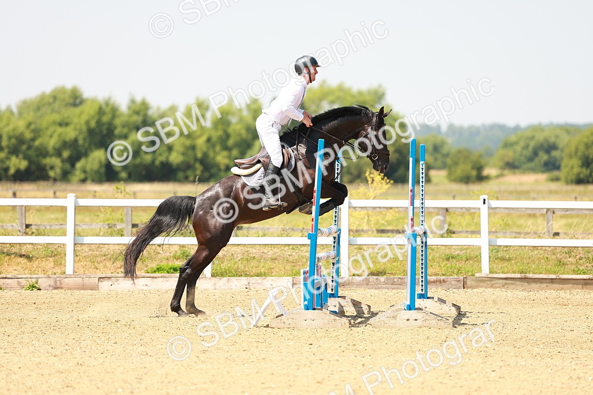 SBM_001466 - Class 4 - Senior Newcomers - 1.10m