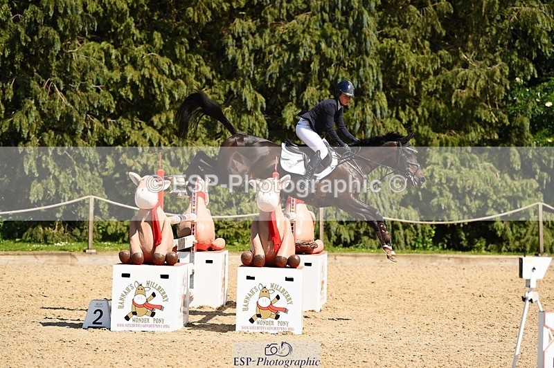 230527-153636-11580 - 485-OPPOSITION_HERALDIK_GIRL-Kirsty_Chabert-SJ