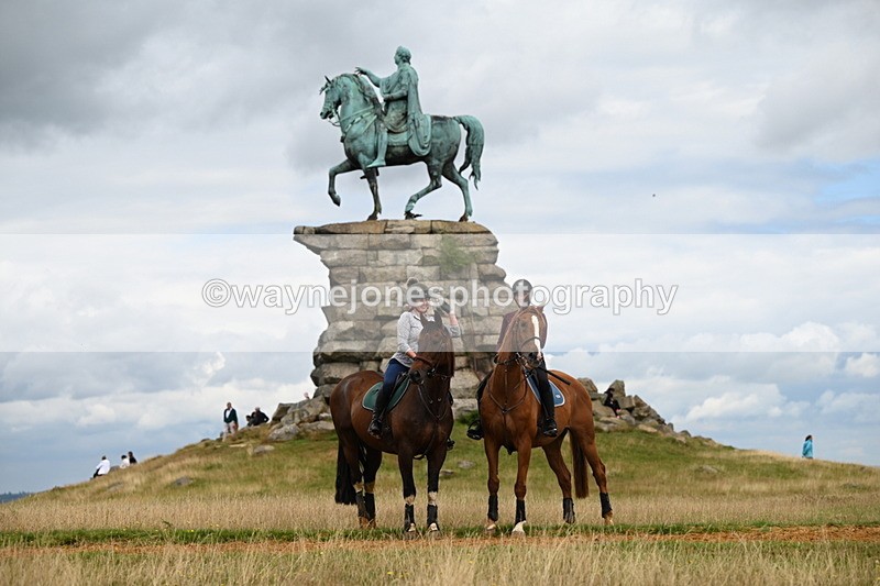 DSC_7038 - Time at Statue 12:45 to 13:15