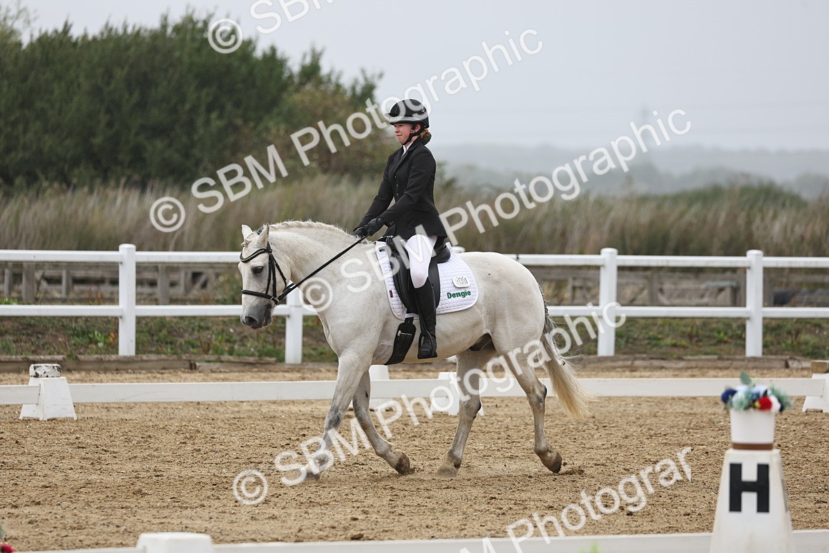 SBM_004374 - Class 8 - Novice 3 Champs