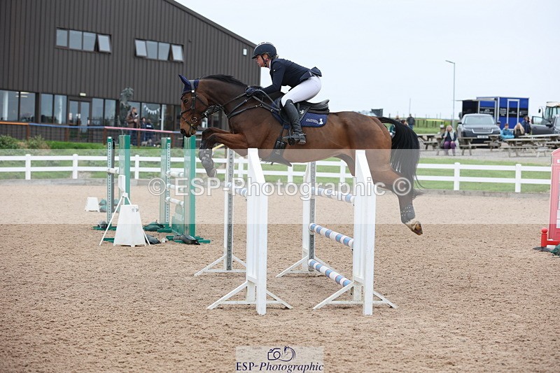 241101A-131119-01991 - FRI Cls 6 Foxhunter and 1.20m Open