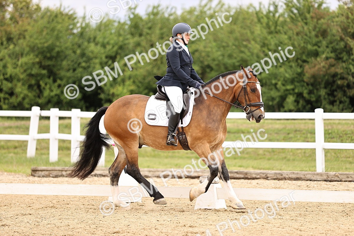 SBM_002824 - Class 2 - Novice 4 - 12.00-13.10