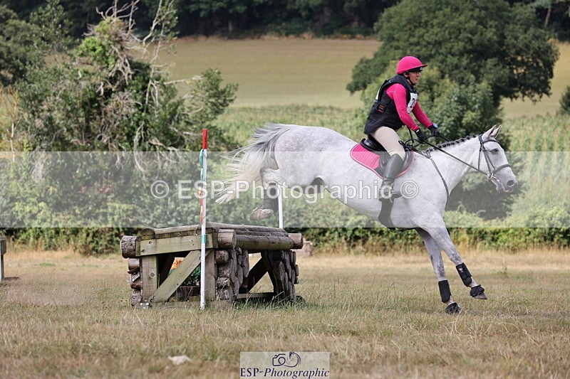 250802A-151734-06685 - F-269-Essie.Barker-BLOODY.NORA