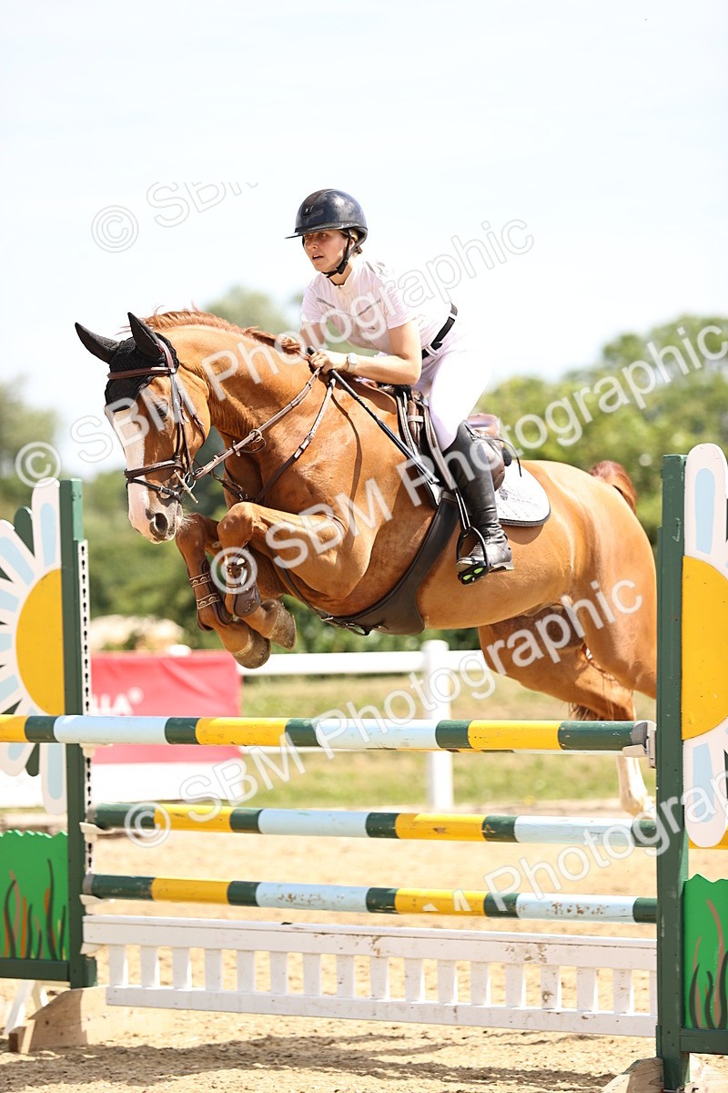SBM_000669 - Class 15 - Redpost Equestian Senior Foxhunter - 1.20m