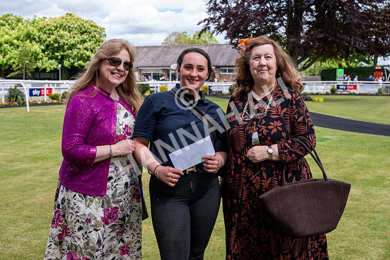 160526-Race 1-Dees Funny Girl-3397 - Race 1 1.52pm Marion Gibson Brown Memorial - Irish EBF Restricted Maiden Fillies' Stakes  (Div I)