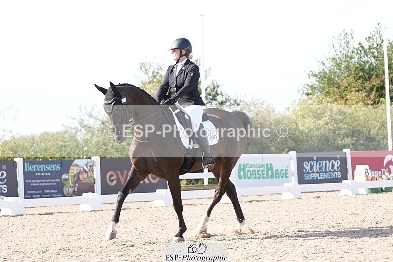 250906-161501-04992 - 049-Laura.ColeGavin.10