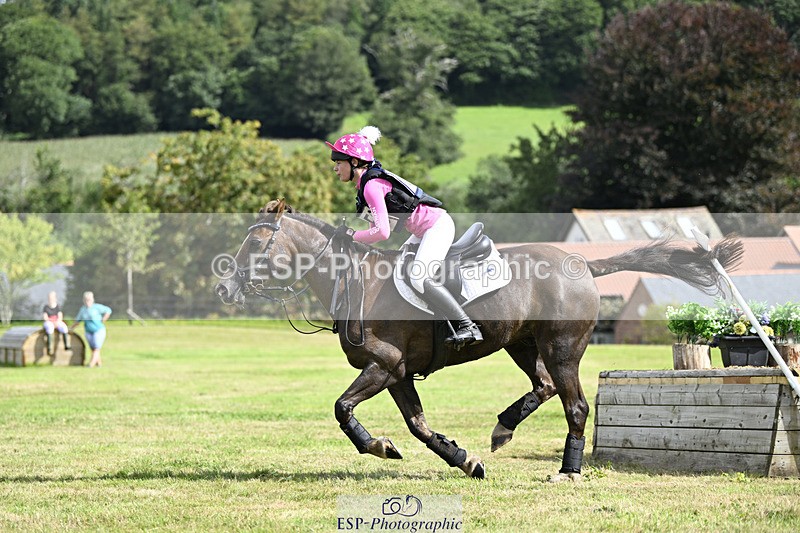 240825X-104025-31408 - 70cm XC 10.00 to 11.00