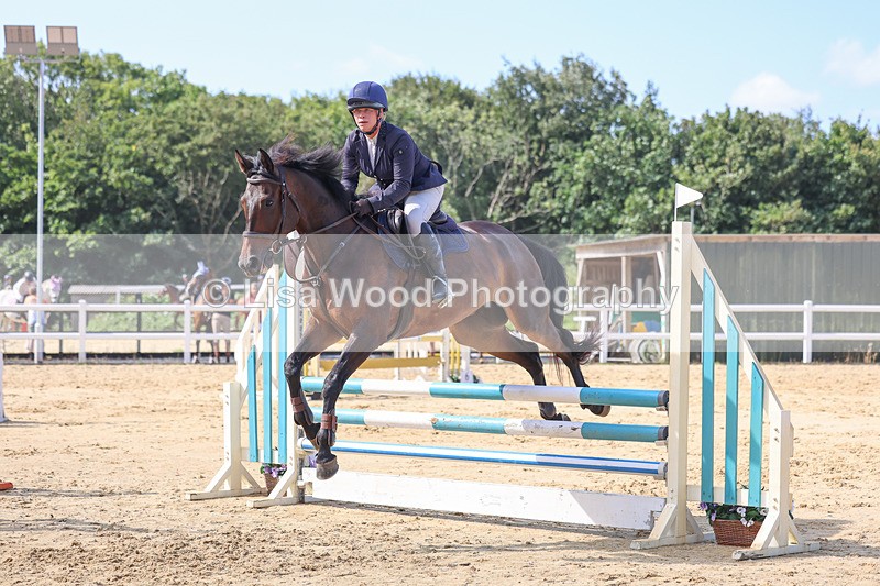 3E7A0587 - Class 4: Senior British Novice/90cm open