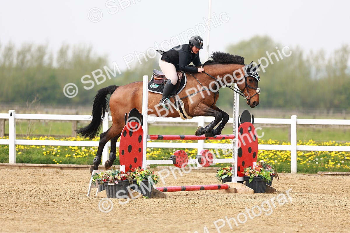  - Class 17 - Senior 1.05m