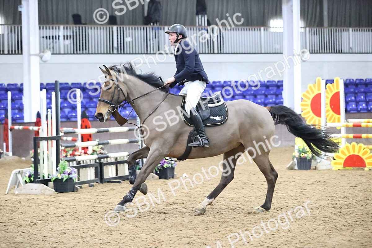 SBM_002011 - Class 10 - Senior Newcomers - 1.10m